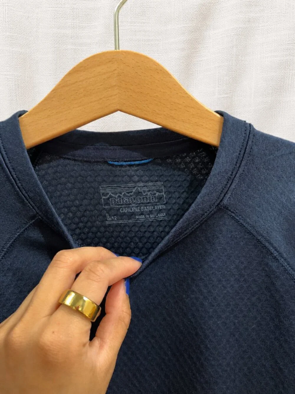 Patagonia Kids Capilene Midweight Crew Navy Thermal Baselayer Top L 12 Thumbhole